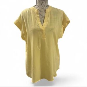 Cynthia Steffe Fresh Lemon Colored V- neck Blouse 🍋
